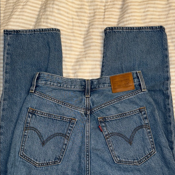 Levi’s Ribcage Straight Ankle Jeans - Picture 7 of 7